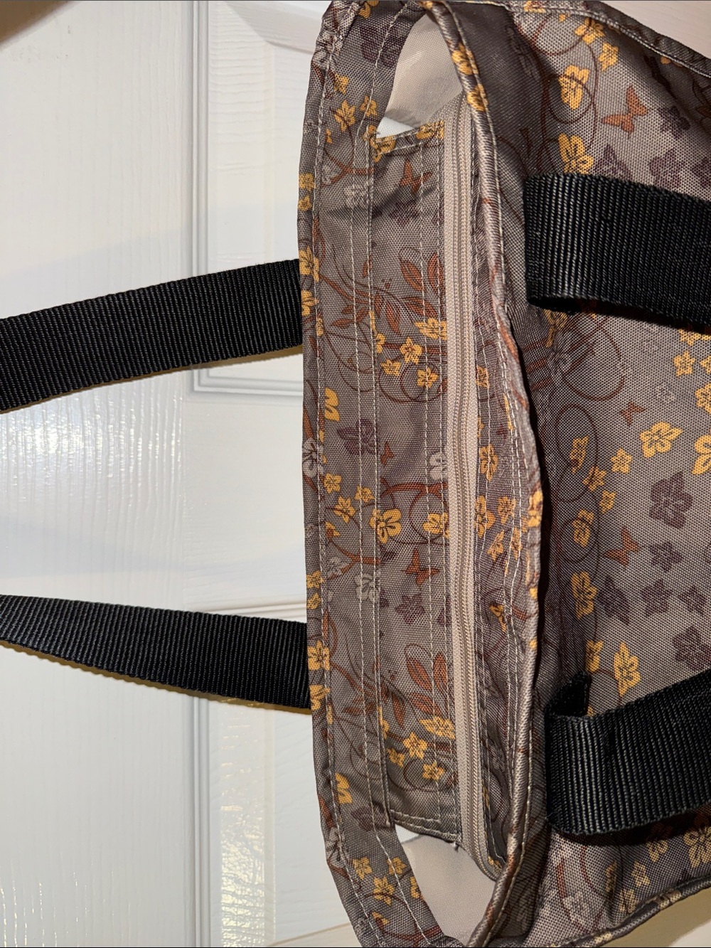 Nike Tote - Picture 7 of 9